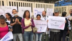 Protesta en el Hospital J.M. de los Rios, el pediátrico más importante de Venezuela. Caracas, Venezuela. Foto: Carolina Alcalde.