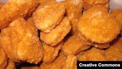 A recent analysis of two chicken nuggets from two popular restaurants revealed they only contained 40 to 50 percent meat. (<a href="http://commons.wikimedia.org/wiki/File:Foster_Farms_breast_nuggets_frozen.JPG">Creative Commons</a>)