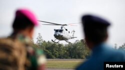 Helikopter Angkatan Laut Indonesia di pangkalan udara Pangkalan Bun, Kalimantan Tengah. (Foto: Dok)