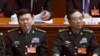 ژنرال ژانگ یانگ (چپ) به دست داشتن در فساد مالی متهم شده بود. 