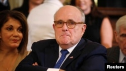 Rudy Giuliani, abogado del presidente Donald Trump, afirmó que el mandatario negará haber pedido al exdirector del FBI James Comey que "deje ir" la investigación al exasesor de seguridad nacional despedido Michael Flynn.