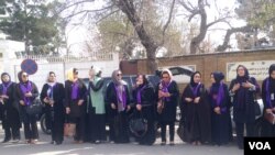 موټر چلوونکې افغان مېرمنې