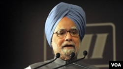 Thủ tướng Manmohan Singh đã công bố kế hoạch cải cách, qua đó Ấn Độ mở cửa lãnh vực bán lẻ cho các công ty nước ngoài, cho phép tư bản nước ngoài đầu tư vào các hãng hàng không, và tăng giá dầu diesel