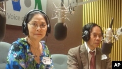 Madame Tes Sam Oeun, (left) along with her husband Tes Saroeum on 'Hello VOA' on Thursday July 22nd, 2010. 