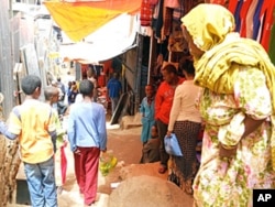 Shopkeepers in the bustling markets of Harar are not shy to admit that they buy their goods from smugglers who import consumer goods from Somaliland.