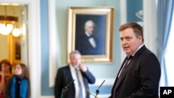 Сіґмундур Ґуннлауґссон, прем’єр-міністр Ісландії