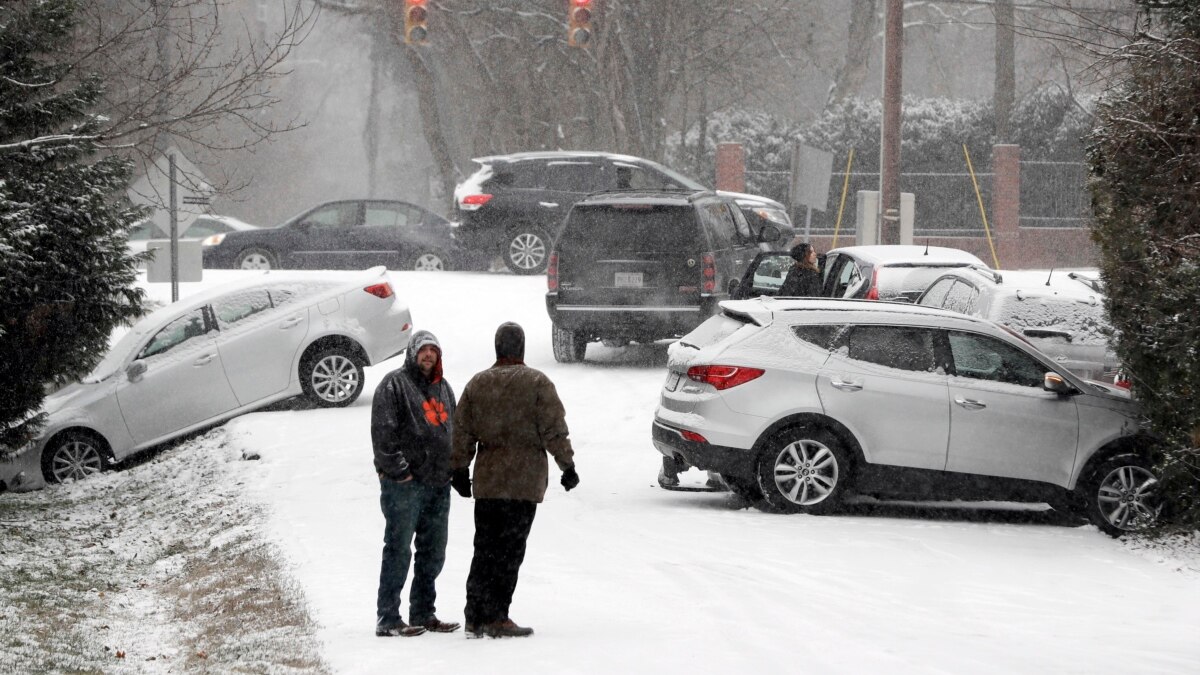 Several metro Atlanta districts cancel school Friday for Braves