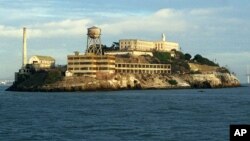 La vida en Alcatraz era bastante dura. Los internos pasaban la mayor parte de su tiempo a solas en sus celdas. 