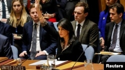 Dubes AS di PBB, Nikki Haley memveto resolusi usulan Mesir yang menolak keputusan Trump soal Yerusalem, Senin (18/12). 