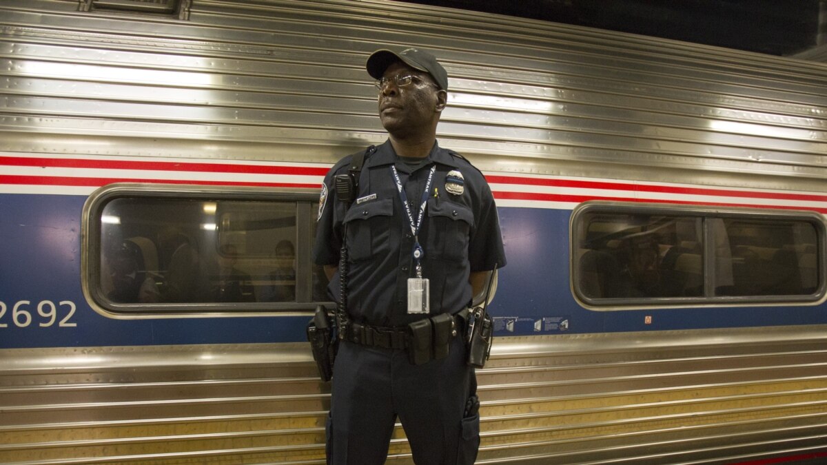 After Crash, US Trains Back in Service on Busy NE Corridor