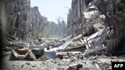 A general view shows destruction in Yarmouk Palestinian refugee camp in the Syrian capital Damascus, April 6, 2015.