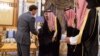 عکسی از دیدار وزیر دفاع عربستان و پادشاه عربستان. 