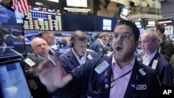 Los mercados financieros en Wall Street se desplomaron el viernes, 24 de junio de 2016, tras el referéndum británico.