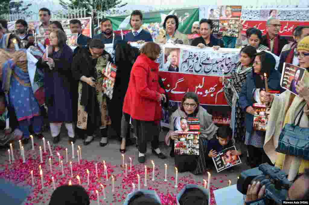 گزشتہ ایک سال کے دوران ہونے والے مظاہروں میں یہ عہد کیا جاتا رہا کہ پشاور سانحہ کو نہیں بھولا جائے گا۔