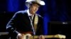 Top Ten Música na América: Bob Dylan não vai a Estocolmo mas aceita prémio Nobel