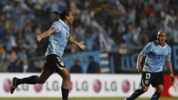 صعود اروگوئه به عنوان تیم دوم گروه