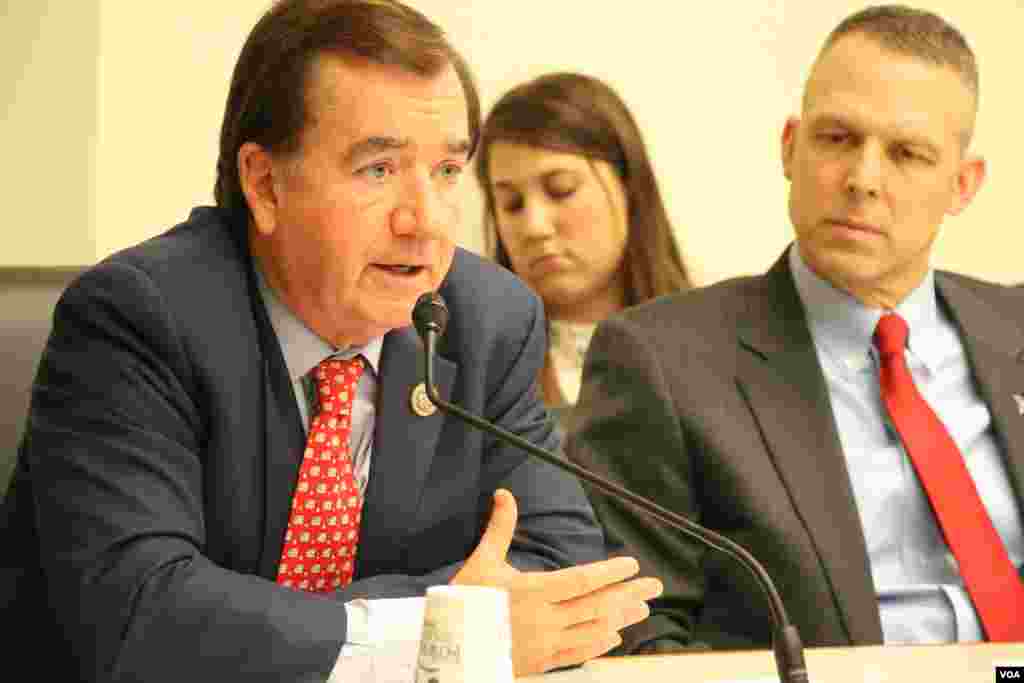 Congressman Ed Royce, chairman of the House Foreign Affairs Committee (R- CA), spoke at the open hearing on &ldquo;Cambodia&#39;s Descent: Policies to Support Democracy and Human Rights&rdquo; on Tuesday December 12, 2017 at the Rayburn House Office Building. (Sreng Leakhena/VOA Khmer)&nbsp;