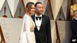Chrissy Teigen and John Legend lose baby after pregnancy complications. 