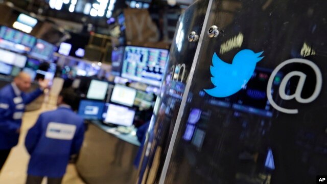 Twitter hizo el anuncio mientras busca un nuevo directo ejecutivo.