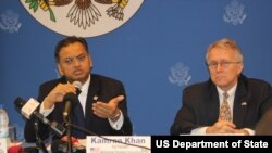 U.S. Ambassador Terence McCulley and MCC Vice President Kamran Khan hold a press conference in Côte d’Ivoire.