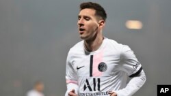 Jwe PSG Lionel Messi pandan yon match Lig Fransez 1 an ant FC Lorient ak Paris - Saint-Germain, 22 Dec. 2021.