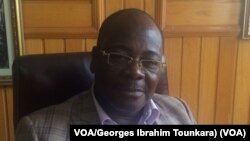 Venance Konan Directeur général de Fraternité Matin, Abidjan, Côte d’Ivoire, 6 décembre 2017. (VOA/Georges Ibrahim Tounkara)