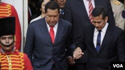 Según médicos brasileños citados por la prensa, Chávez tiene cáncer de próstata.
