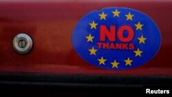 英國威爾斯一架汽車貼上反對留在歐盟的貼子