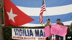 Desde el año 2009, cuando Barack Obama llegó al poder, el gobierno de Cuba ha pedido dialogar, pero Washington se mantiene en su posición de pedir garantías de libertades para el pueblo cubano como condición.