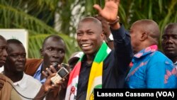 le chef du Parti africain pour l'indépendance de la Guinée et du Cap-Vert (PAIGC), Domingos Simões Pereira, Premier ministre démissionnaire, lors de la manifestation du PAIGC à Bissau, le 17 août 2015