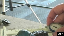 BP shtyn provën me një kupolë të re të vendosur në pusin e dëmtuar të naftës