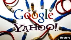 Google y Yahoo fueron uno de los primeros motores de búsqueda, junto a MSN, en Internet.
