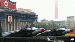2010년 10월 노동당 창건기념 열병식에 등장한 북한 미사일. (자료사진)