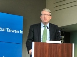 David Helvey, Penjabat Asisten Menteri Pertahanan Amerika Untuk Indo-Pasifik, berbicara kepada hadirin di simposium tahunan Global Taiwan Institute di Washington, DC, 11 September 2019. (Foto: VOA)