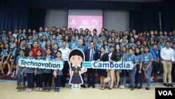 A group of girl innovators participated in the National Pitch for Technovation Cambodia at the Institute of Technology of Cambodia, May 20, 2018. (Nov Povleakhena/VOA Khmer)