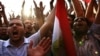 مصری های معترض تظاهرات را ادامه می دهند 