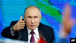 Tổng thống Nga Vladimir Putin tại cuộc họp báo thường niên hôm thứ Năm 20/12/2018.