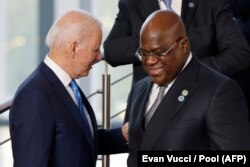 Rais wa Marekani Joe Biden na Rais wa Congo Felix Tshisekedi wakiwa katika mkutano wa G20