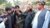 Боевик ИГ, захваченный афганскими правительственными войсками, разговаривает с журналистом (архивное фото) 