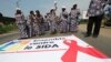 Une manifestation pour encourager la lutte contre le sida à Abidjan, le 1er décembre 2008.