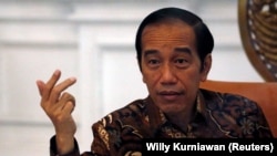 Presiden Joko Widodo kembali mengenakan larangan mudik lebaran tahun ini, karena pandemi masih belum usai.