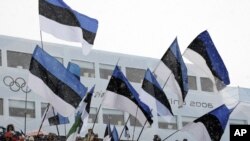 Des drapeaux estoniens