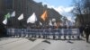 Первомай в Петербурге: Пасха, визы для мигрантов и Навальный