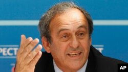 Michel Platini lors d’une conférence de presse à Monaco, Aout 2015 (AP)