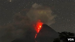 Gunung Merapi masih terus meletus yang mengakibatkan bertambahnya korban meninggal.
