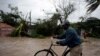 Après avoir fait neuf morts, l'ouragan Matthew touche Cuba et menace les Etats-Unis