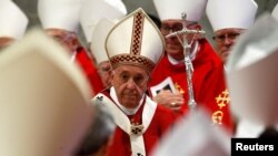 “Cuando nos consideramos mejores que los demás, es el principio del fin”, afirmó el Papa Francisco en la festividad de los apóstoles Pedro y Pablo.