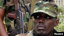 刚果M23叛军首领苏丹尼.马肯加2013年9月8日在刚果民主共和国东部对媒体发表谈话。（资料照片）