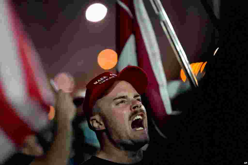 Balandi ba Donald Trump na Phoenix, New York, 4 novembre 2020. (AP Photo/Matt Yo