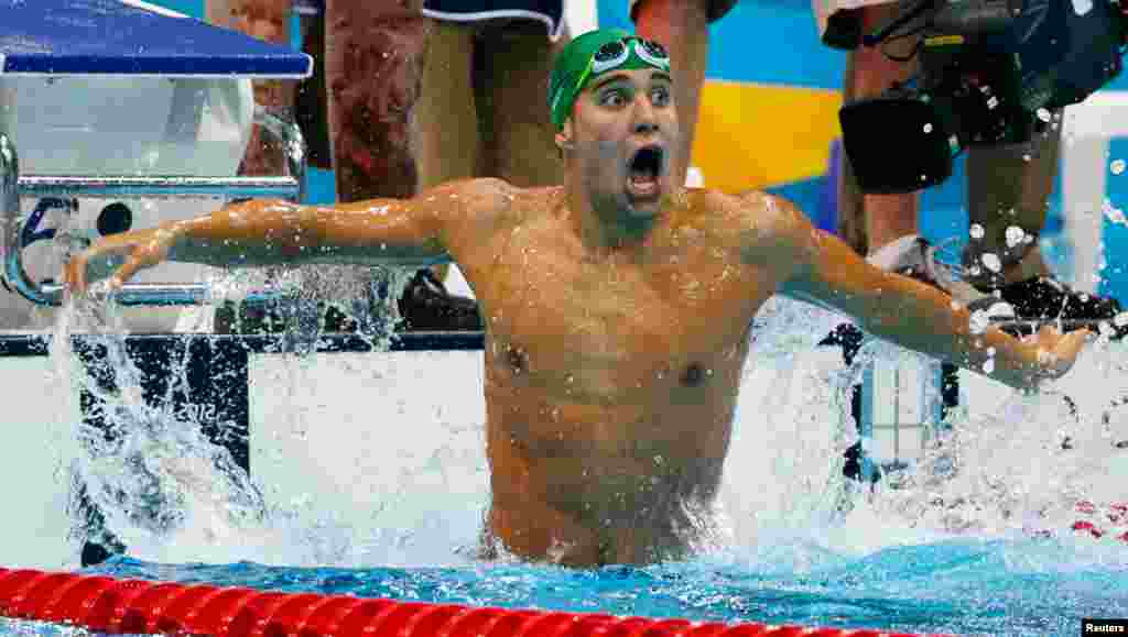 Chad le Clos of South Africa after winning the men&#39;s 200m butterfly final.